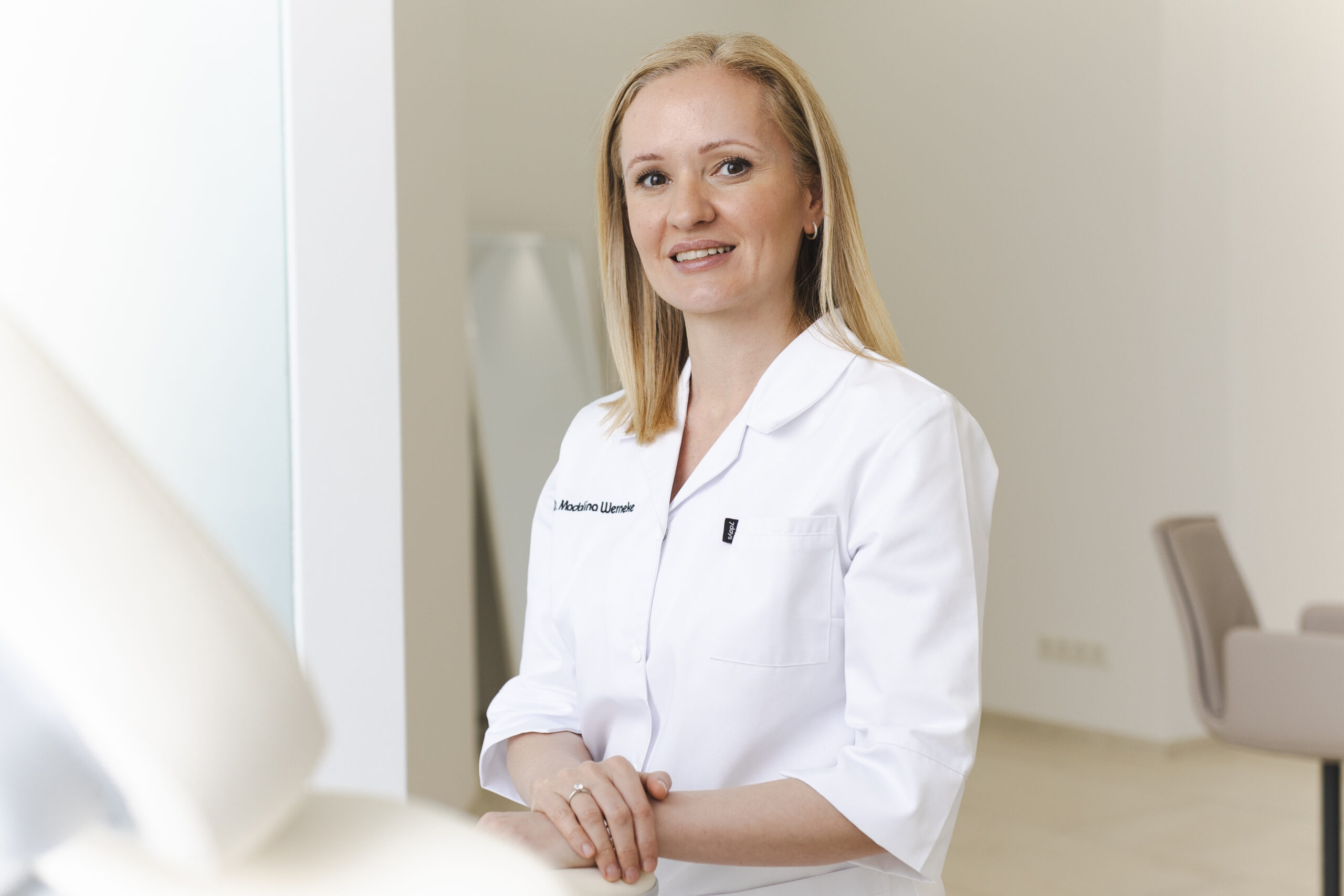 Madalina Werneke in ihrer Praxis VIVIDA Lab